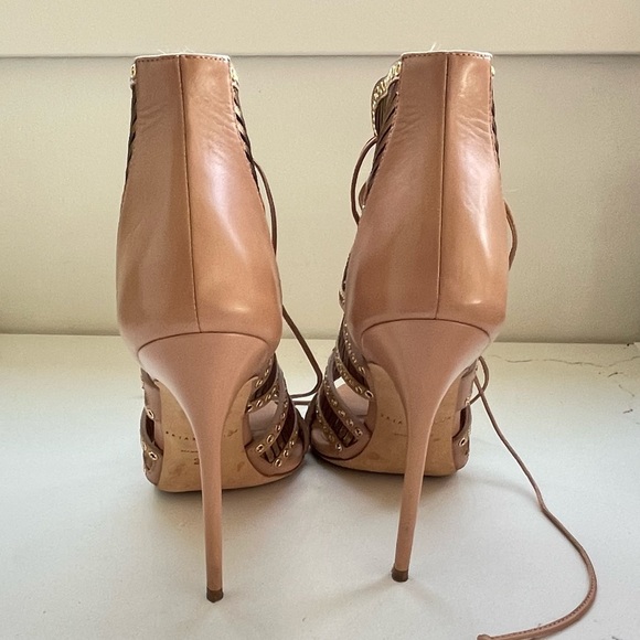 Brian Atwood nude sandals size 36 - Picture 6 of 7